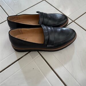 Naturalizer Classic Black Loafers
